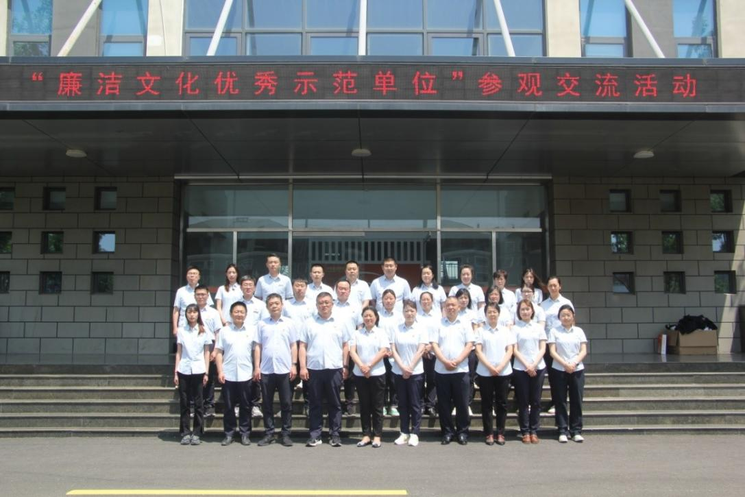 维多利亚老品牌vic(集团)官方网站