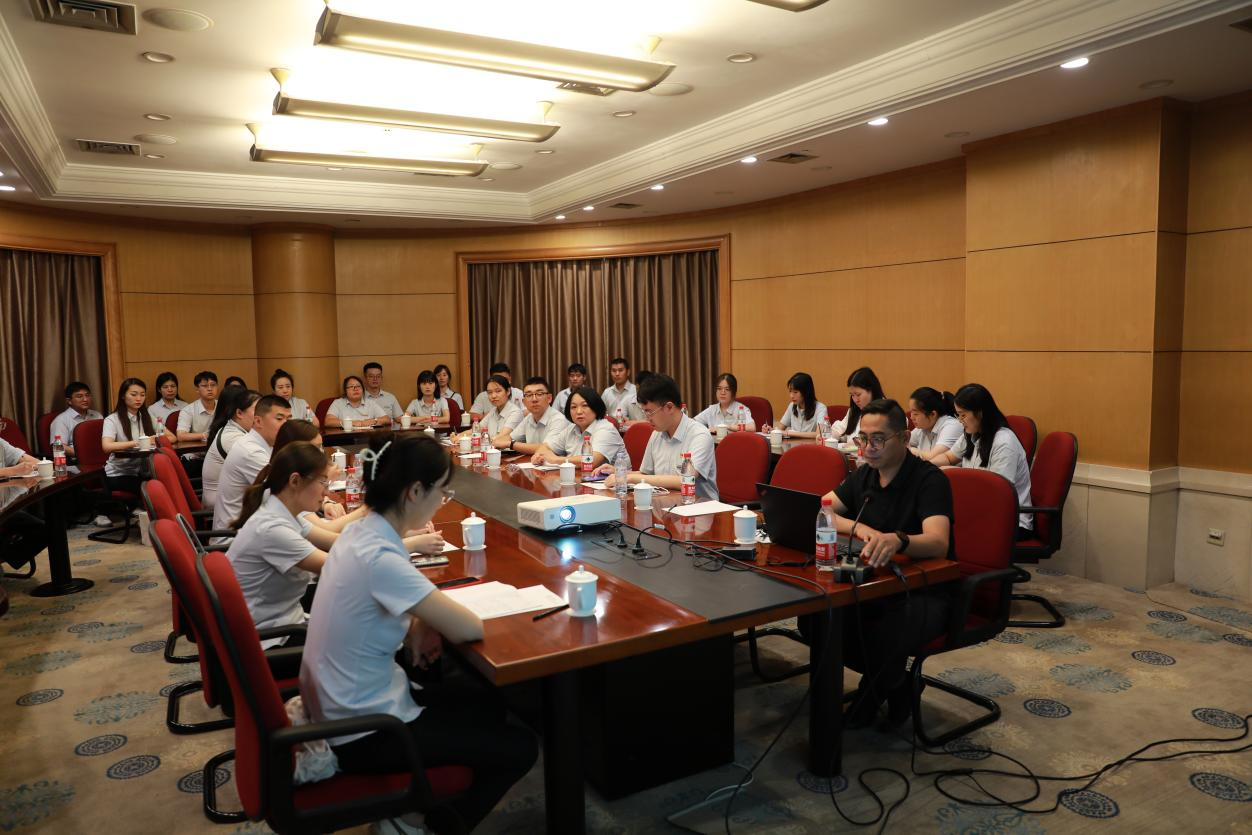 维多利亚老品牌vic(集团)官方网站