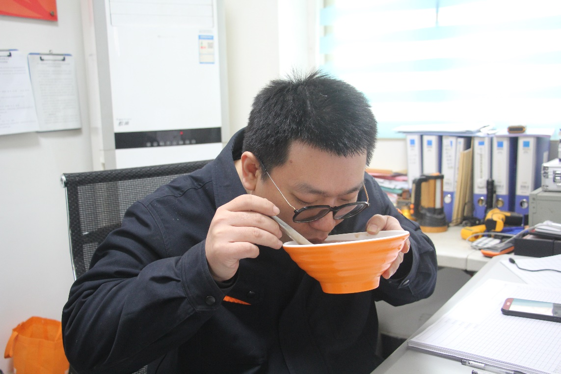 维多利亚老品牌vic(集团)官方网站