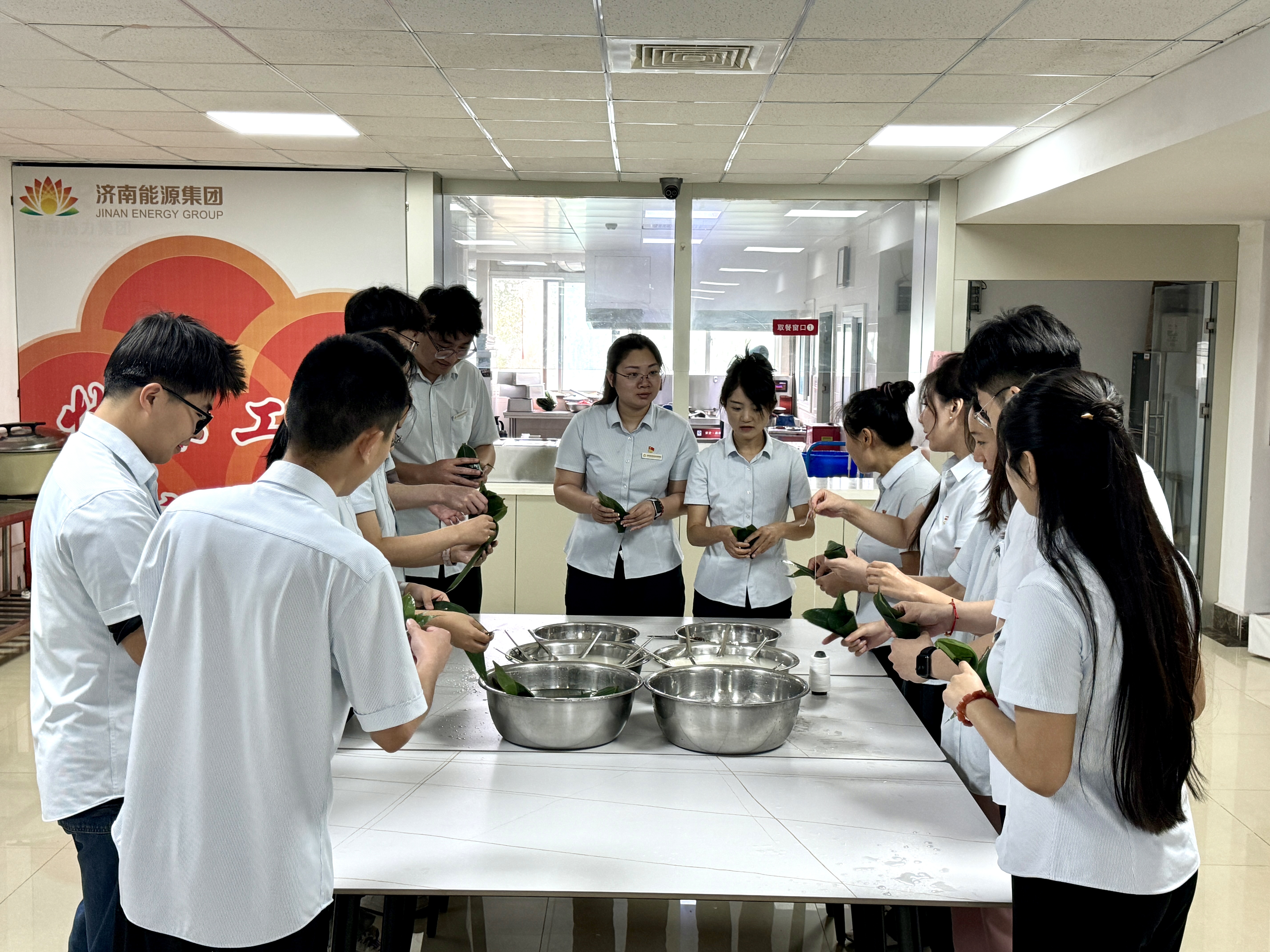 维多利亚老品牌vic(集团)官方网站