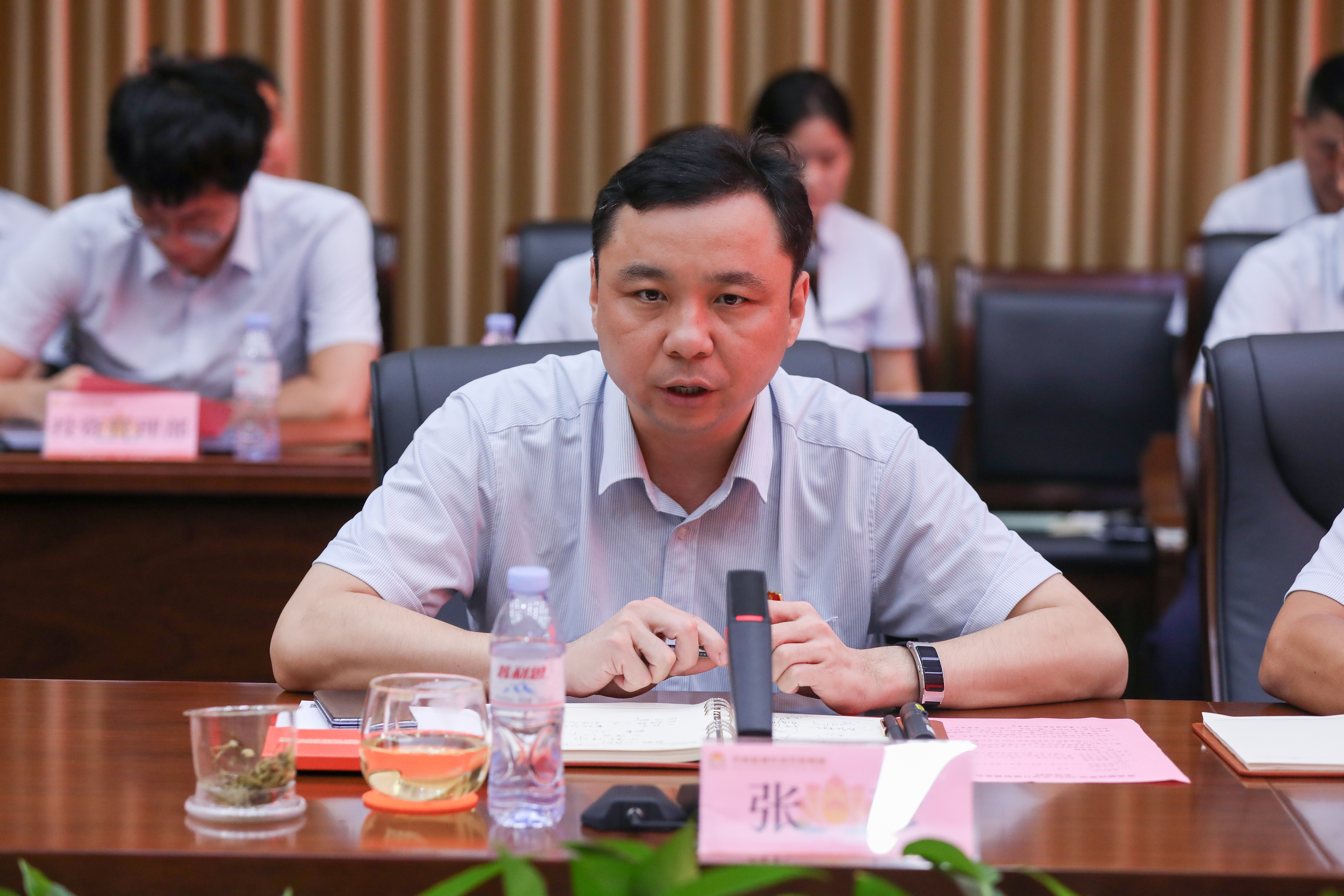 维多利亚老品牌vic(集团)官方网站