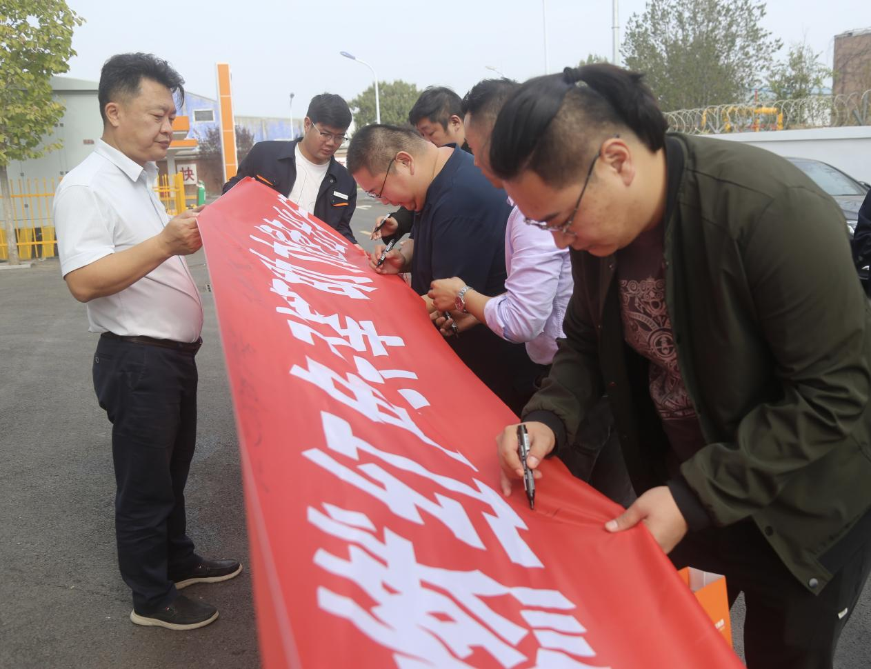 维多利亚老品牌vic(集团)官方网站