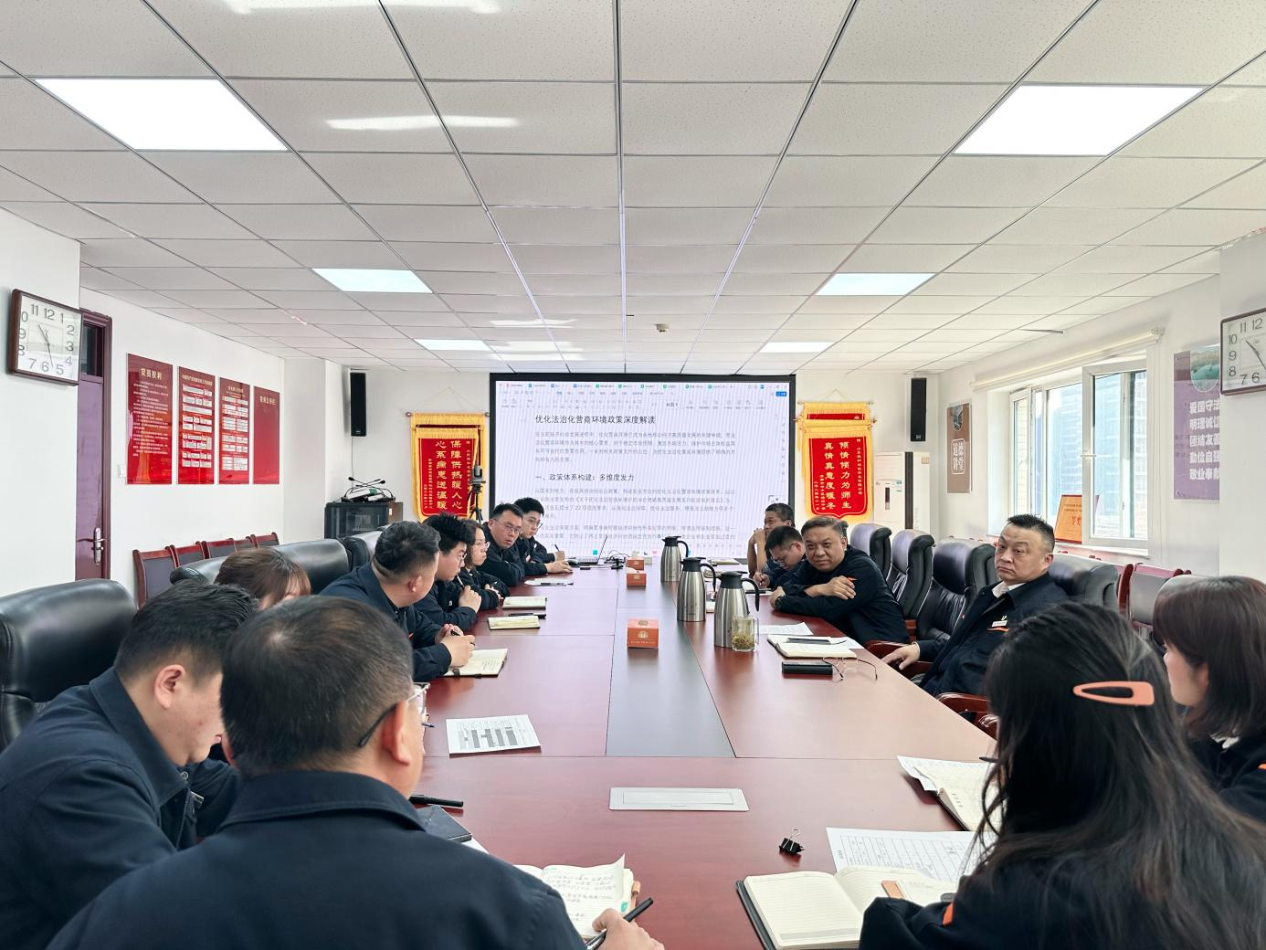 维多利亚老品牌vic(集团)官方网站